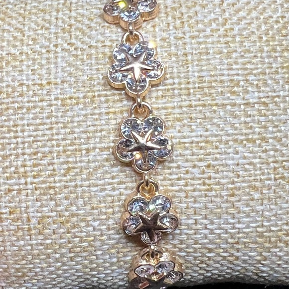 Gold Floral Bracelet - Picture 3 of 6
